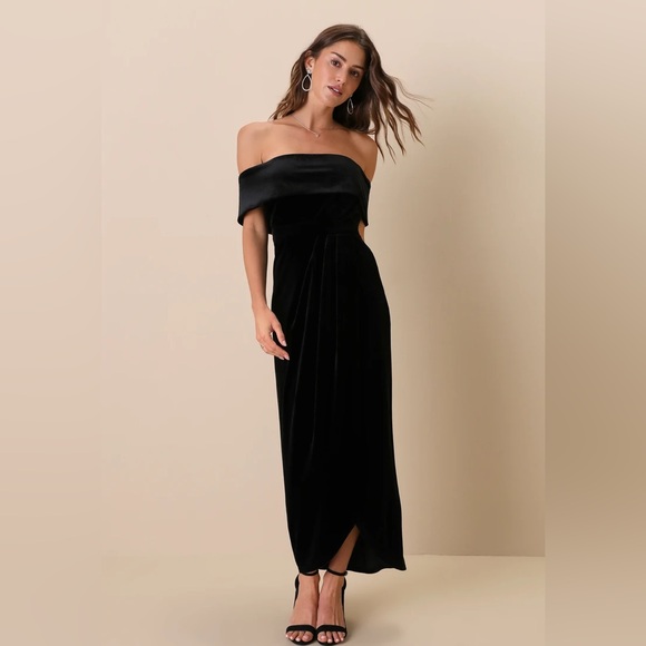 Lulus I'm Enchanted Black Velvet Off-the-Shoulder Maxi Dress Small - Picture 1 of 9